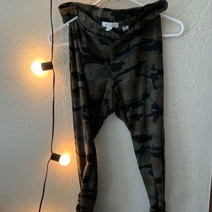 Camo leggings